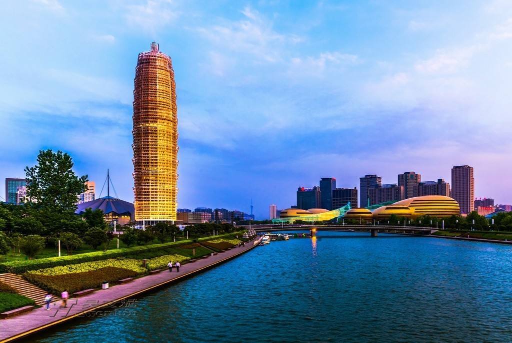 郑州瑞蓝，城市发展的璀璨明珠