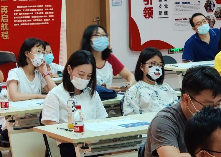 探索语言奥秘，翻译中的是什么意思探寻